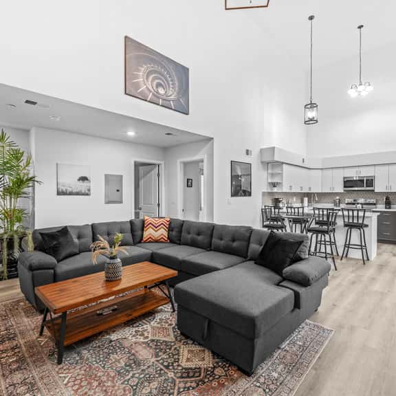 800 Callowhill 4 - Image 1
