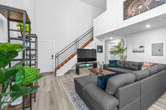 800 Callowhill 4 - Image 2