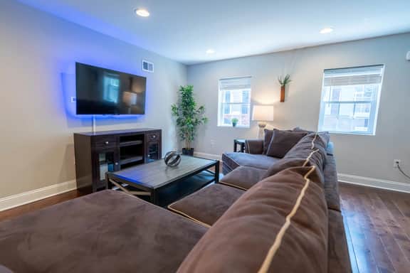 2219 Panama St - Image 5