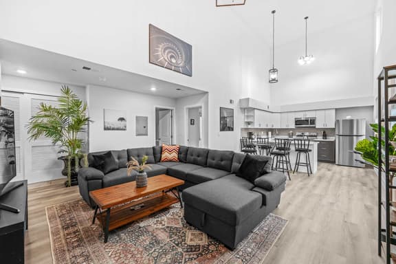 800 Callowhill 4 - Image 1